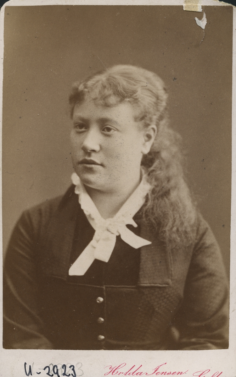 Hulda Wallberg. f. Engwall.