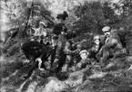 Kaffepaus ute på berget. Ruben Liljefors med sönerna Roland, Alf och Ingemar samt Pauline Egelind Petersen och Roland Petersen, sannolikt i Norge