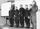 Vid befälsgenomgången 22 februari 1971 utdelades medaljer till personer som nedlagt omfattande arbete i samband med MM (MilitärMästerskap) Motor i november 1970 vid regementet.

Bild 1:
Frv. Rustmästare Karl-Erik Nord, fanjunkare Bengt Kajland, rustmästare Sven Jacobsson, rustmästare Harry Söderberg, kapten Jan Forsman och överste Stig Colliander
Bild 2: Samma personer som på bild 1 samt stabschefen major Olsson
OBS 2 bilder