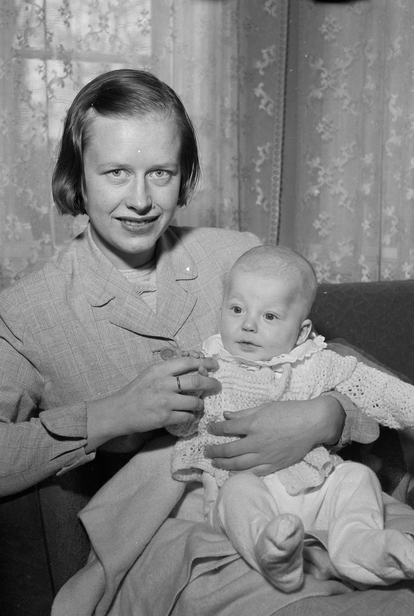 Else Bredrup med sønnen Lauritz
