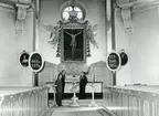 Kung Karl sn, Kungsör.
Landshövding Casparsson på besök i Kung Karls kyrka, augusti 1955.