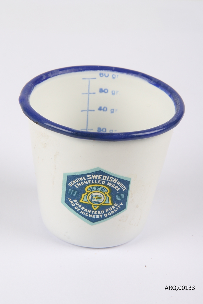 Lite målebeger med ulike mål.