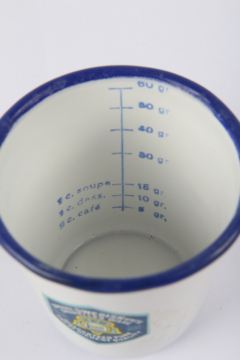 Lite målebeger med ulike mål.