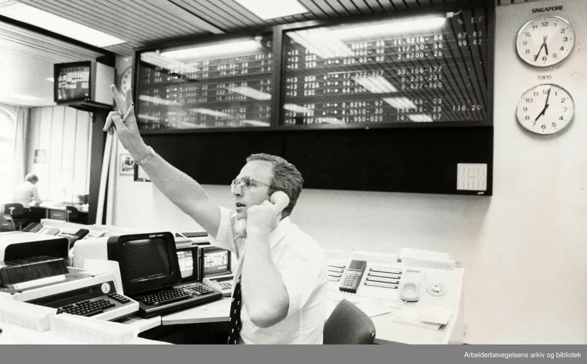 Kirkegata. Den norske Creditbank. Valutaavdelingen. Einar Olsen, valutamekler. Juli 1981.