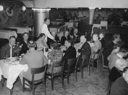 Teaterfest med dynastiet Otto.