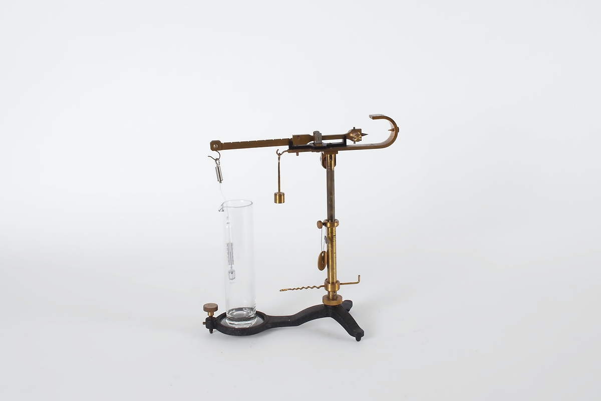 Vekten består av et flytelegeme av glass med definert volum og vekt opphengt i en vektarm med fast motvekt på den andre armen. Flytelegemet senkes i væske i en glass-sylinder og oppdriften kompenseres med lodder som plasseres på vektarmen etter desimalprinsippet. Vekten viser væskens spesifikke vekt ved måletemperatur.