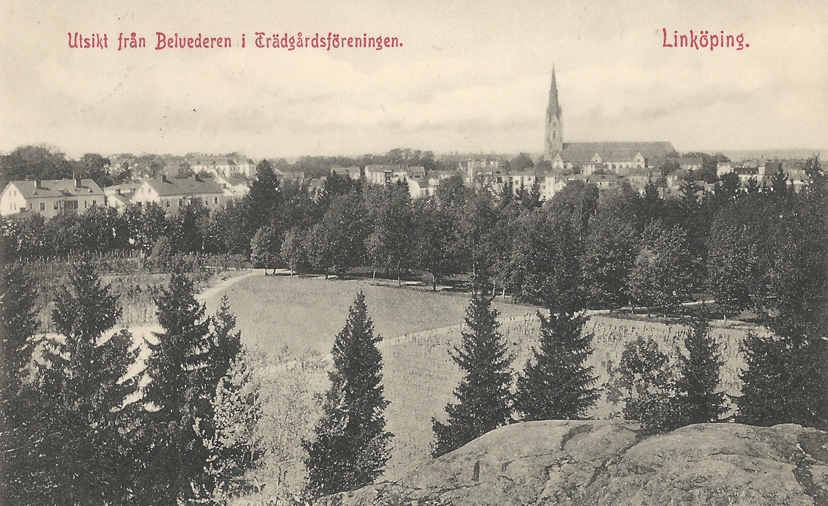 Vykort Bild utsikt från Belvederen i Trädgårdsföreningen i Linköping.
Belvederen, Domkyrkan, Trädgårdsföreningen, Linköping
Poststämplat 9 september 1914
Granbergs konstindustri förlag