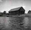 Hammarbergska gården i Figeholm, boden vid vattnet.