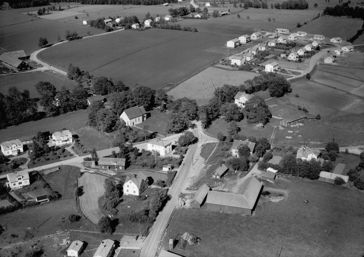 Flygfoto över Myresjö i Vetlanda kommun, Jönköpings län. Nr: 437/1957