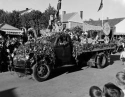 Hamardagen 1946. Opptog, Chevrolet 1946 lastebil, pyntet,