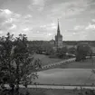 Gladhammar kyrka, utsikt från gravfältet på berget mot kyrkan.