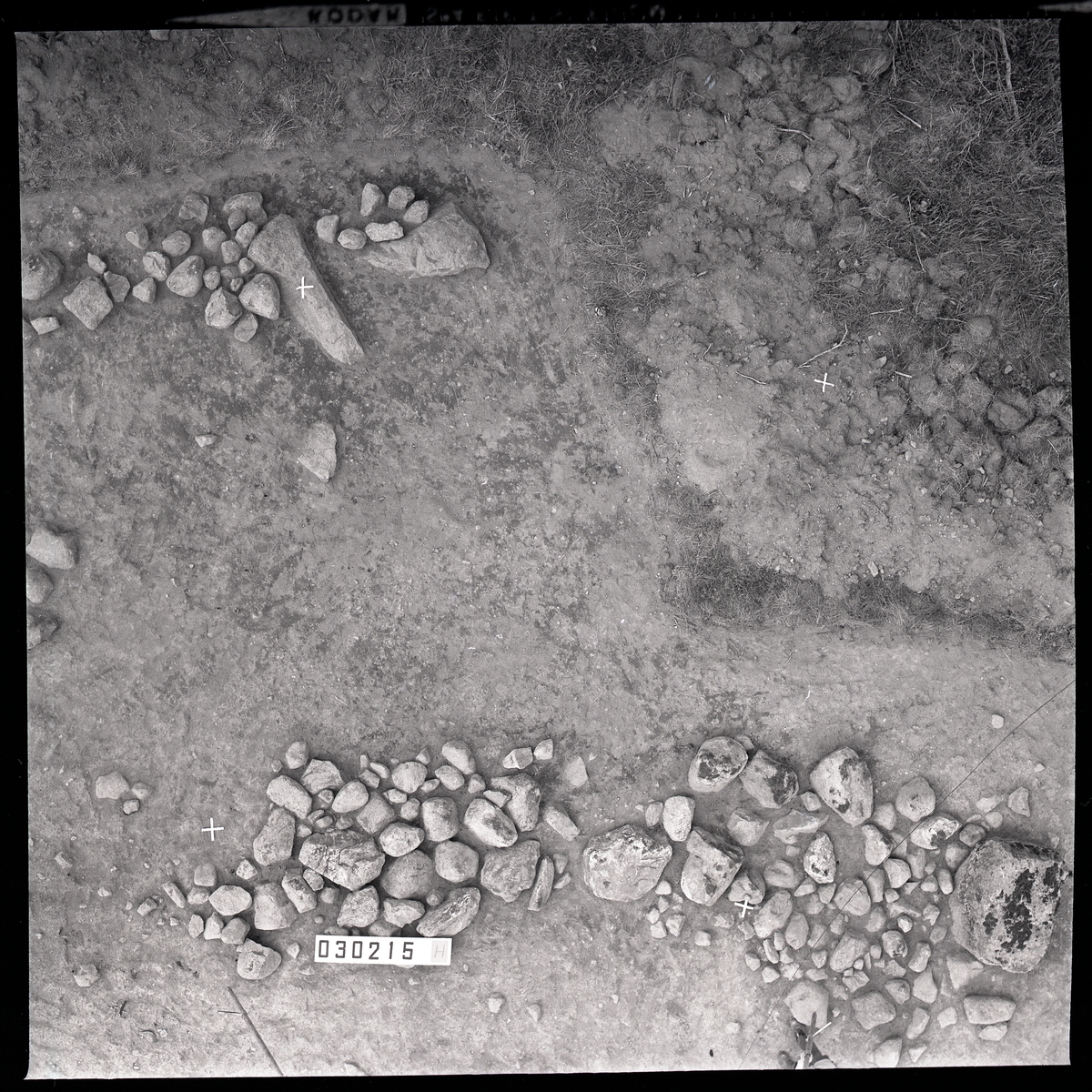 Munktorp sn, Köping, Åsby.
"Hummelbacken". Utgrävning av gravfält RAÄ 117. Fotokarta. 1961.