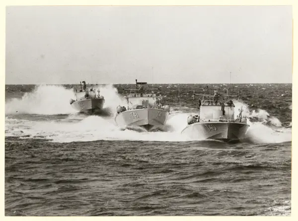 Nya motortorpedbåtar.