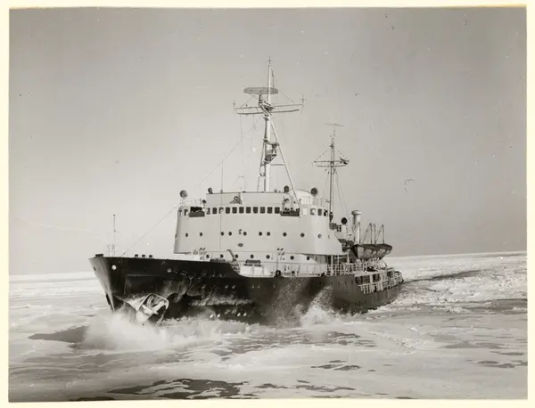 Isbrytaren Oden blir svensk.