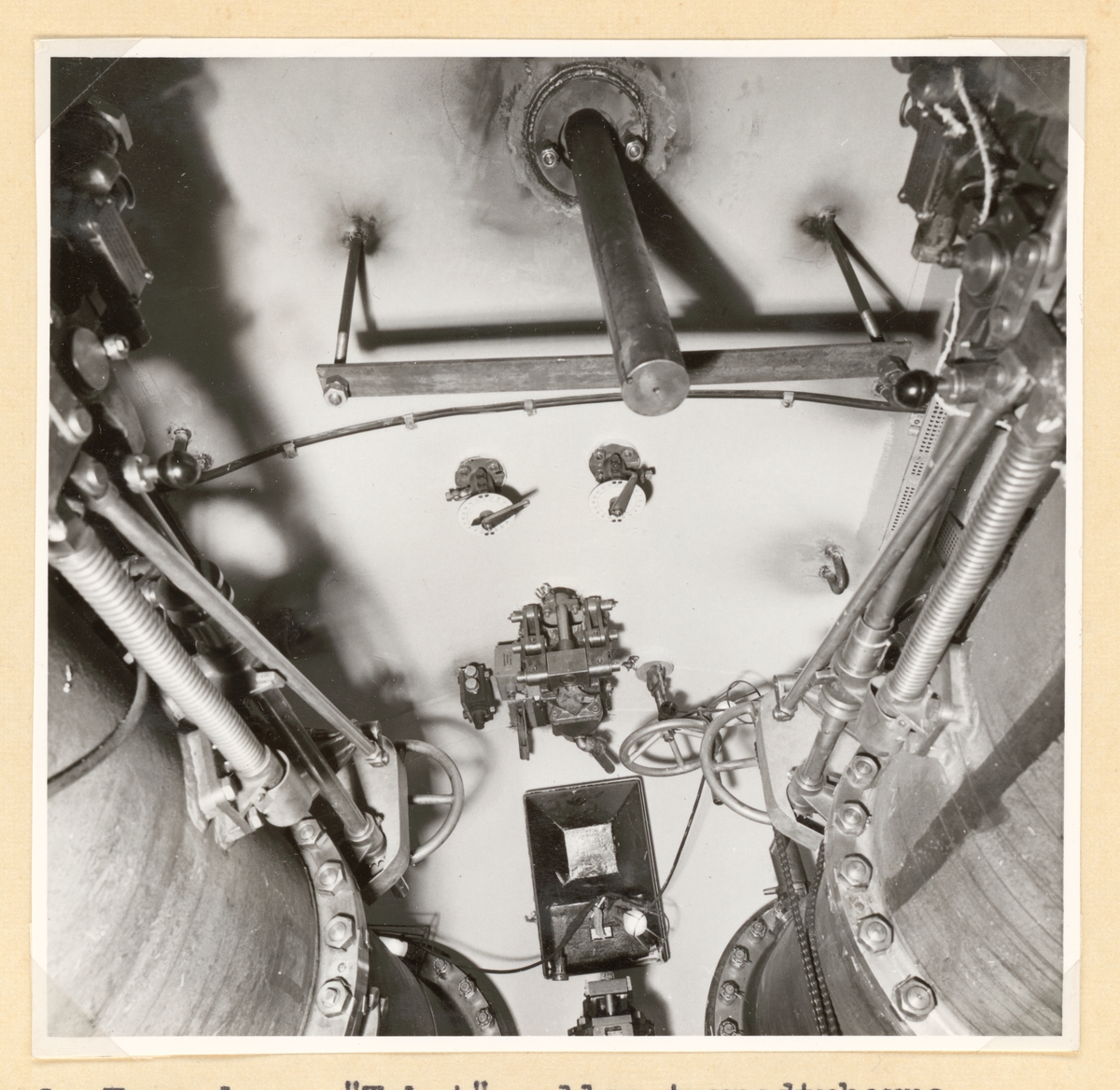 Torpedrum. "Taket" mellan torpedtuberna. Den 29/2 1956