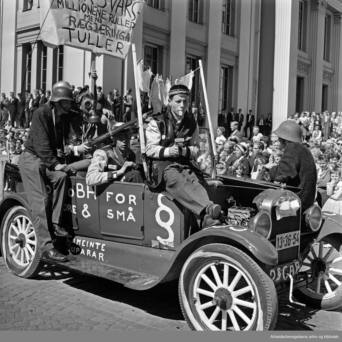 Russetoget. 17. mai 1961.