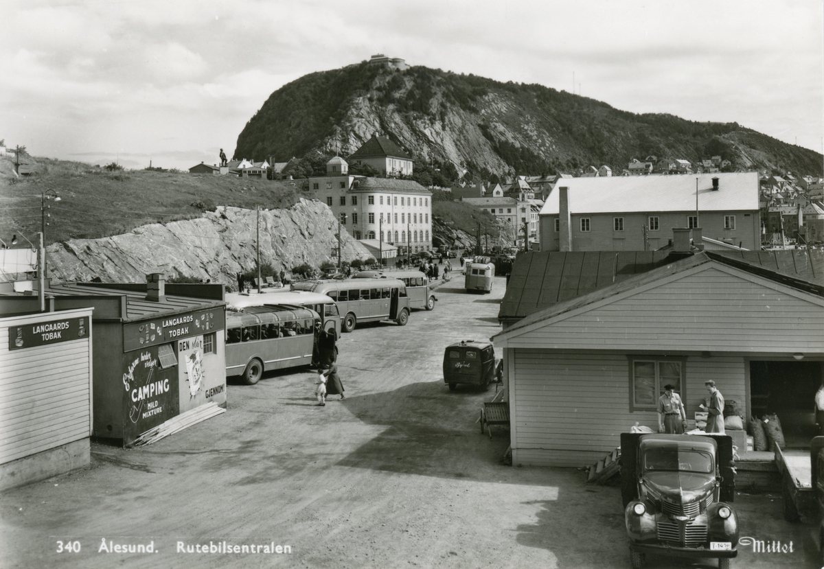 Prospektfotografi av rutebilstasjonen i Ålesund.