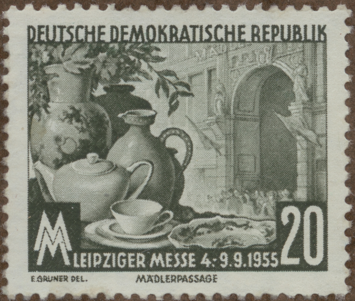 Frimärke ur Gösta Bodmans filatelistiska motivsamling, påbörjad 1950.
Frimärke från Östtyskland, 1955. Motiv av keramik. "Leipzigermässan 4-9.9.1955".