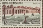 Frimärke ur Gösta Bodmans filatelistiska motivsamling, påbörjad 1950.
Frimärke från Frankrike, 1956. Motiv av trädgårdsanläggning vid Le Grand Trianon, Versailles.