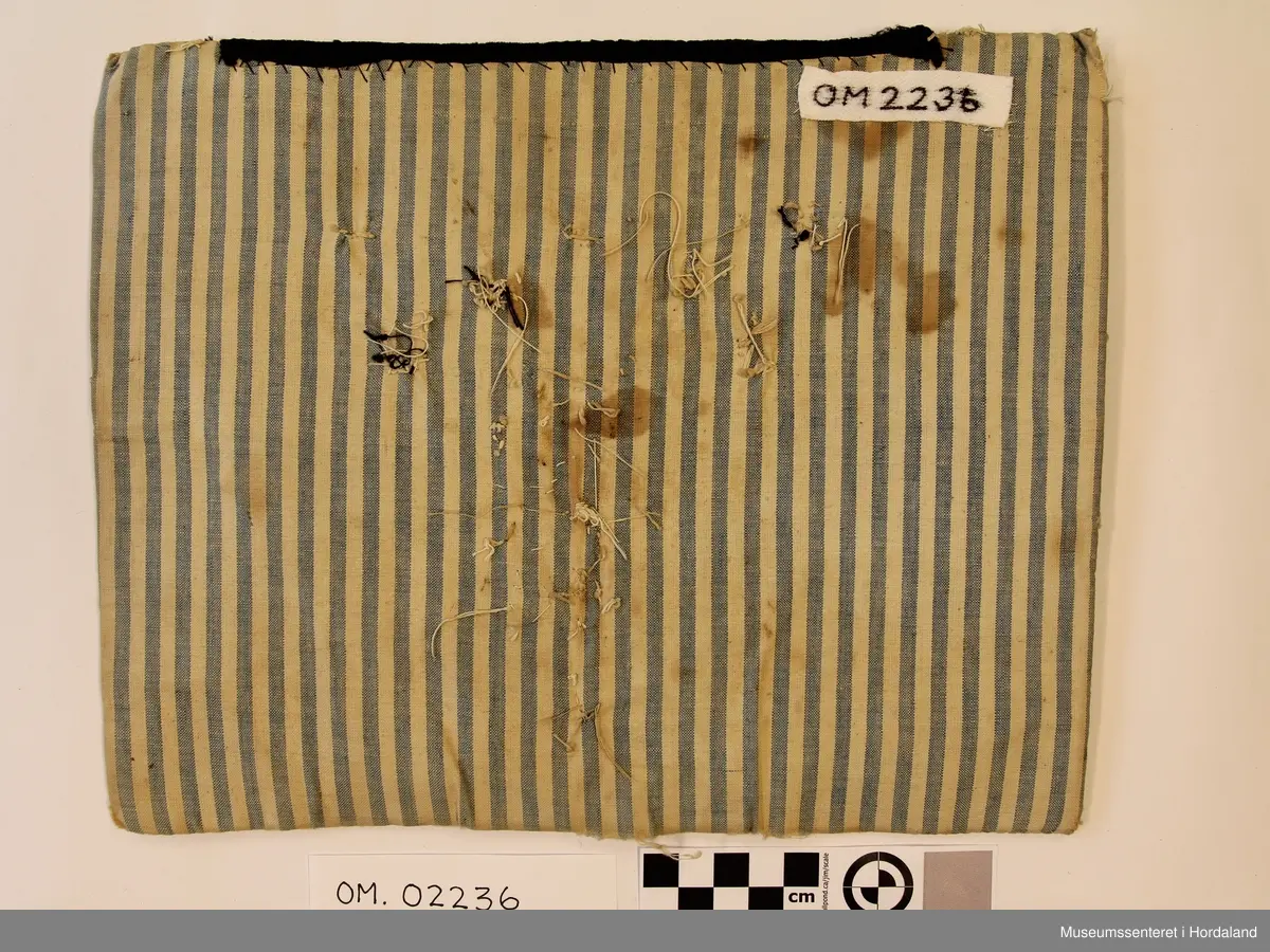 perlebroderi, 8-bladroser, "blomar", %