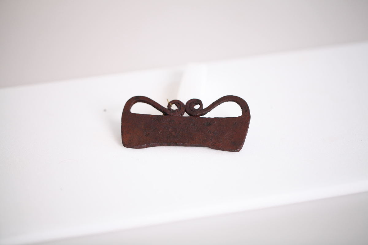 Tennstål av jern fra middelalder