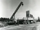 Saltängen, Västerås.
Flyttningen av runstenen vid Saltängsbron 9/6 1972.