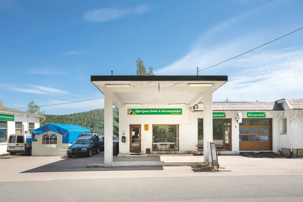 Nedlagt bensinstasjon. Foto: MiA.