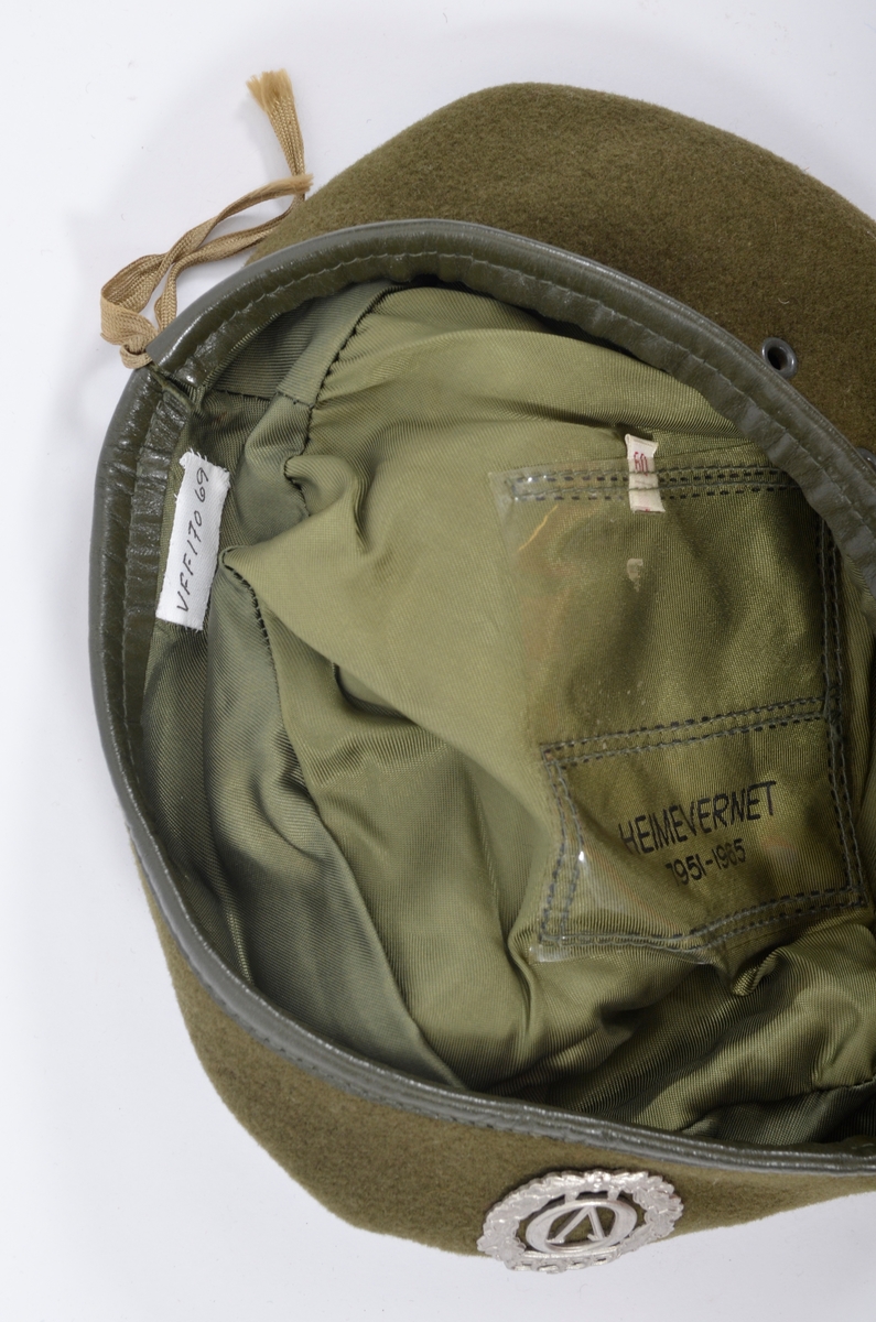 Militærlue, Pullue grønt klede. Merka med Heimevernet 7951-1965"