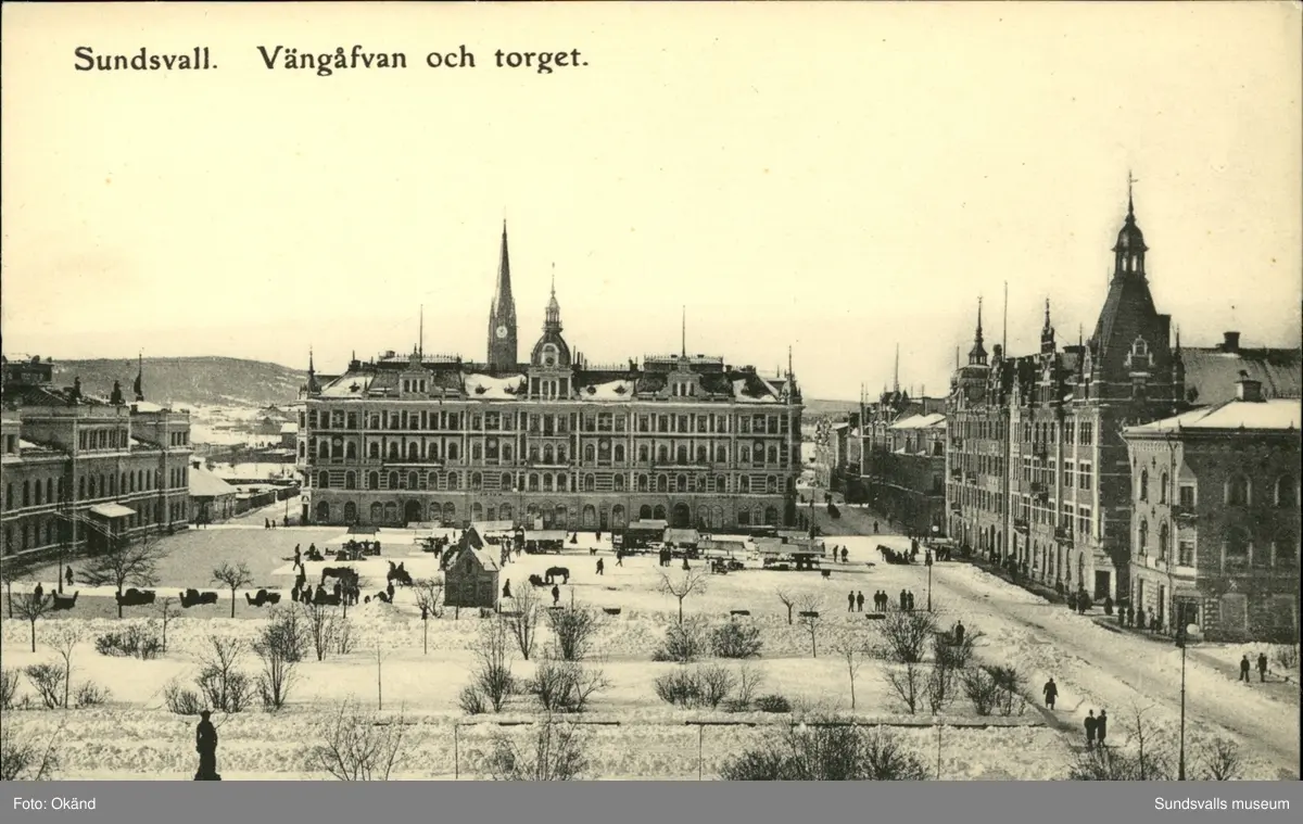 Vykort över Stora torget och Vängåvan i Sundsvall.
