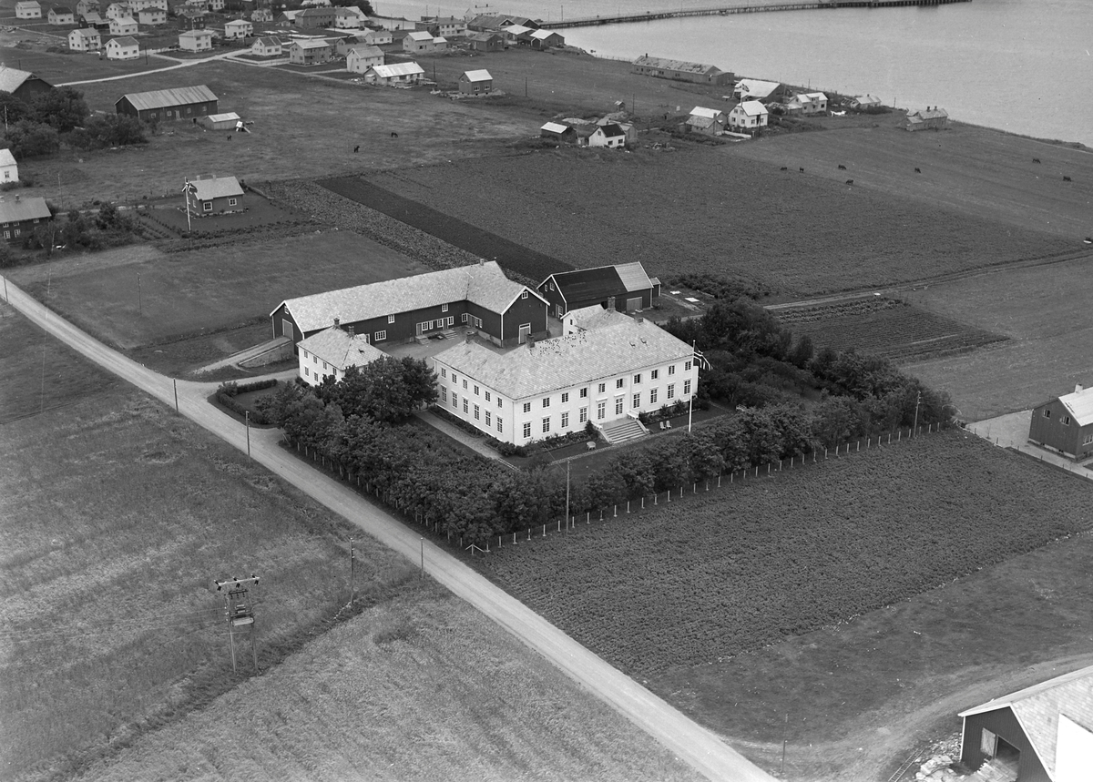 Hovde Husmorskole på Hovde gård