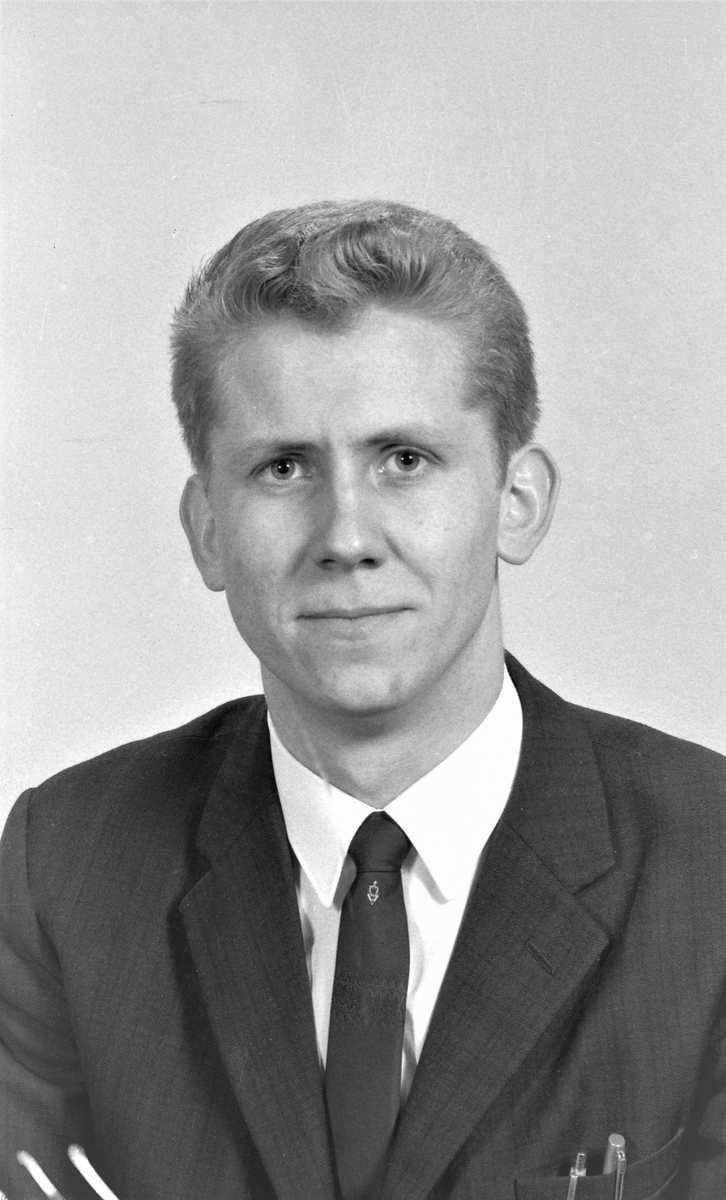 Elever og lærere ved Stuertskole 1969-70. Bestilt av Stuertskolen
