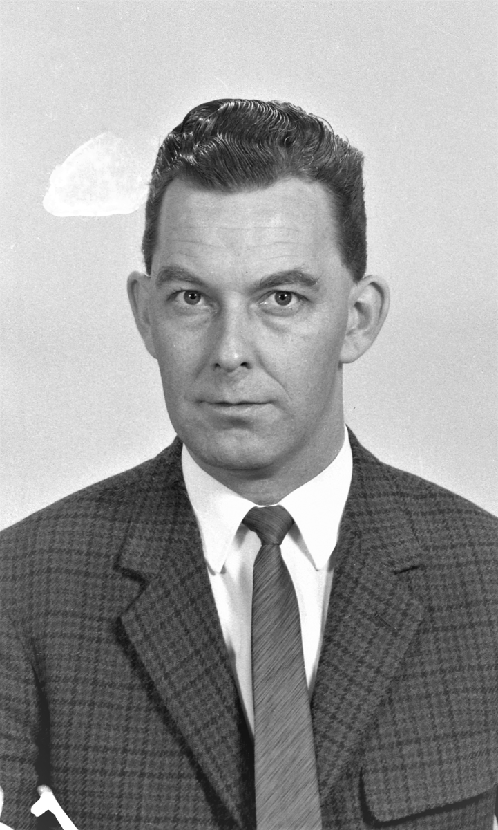 Elever og lærere ved Stuertskole 1969-70. Bestilt av Stuertskolen