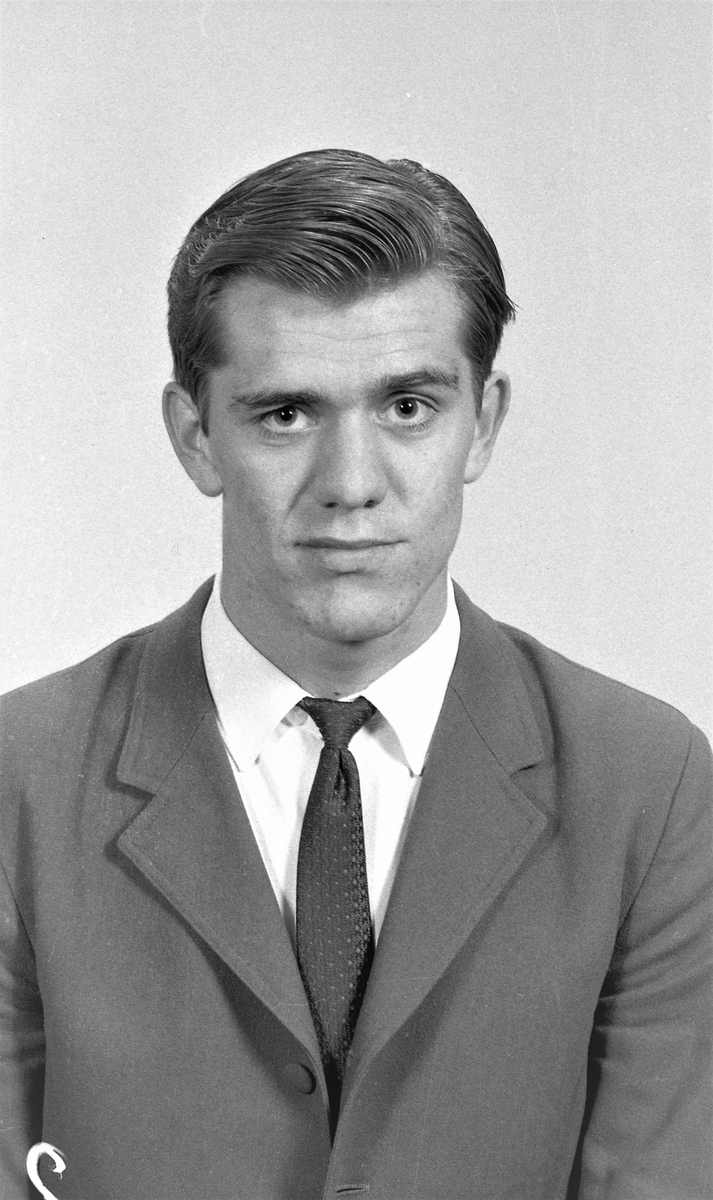 Elever og lærere ved Stuertskole 1969-70. Bestilt av Stuertskolen