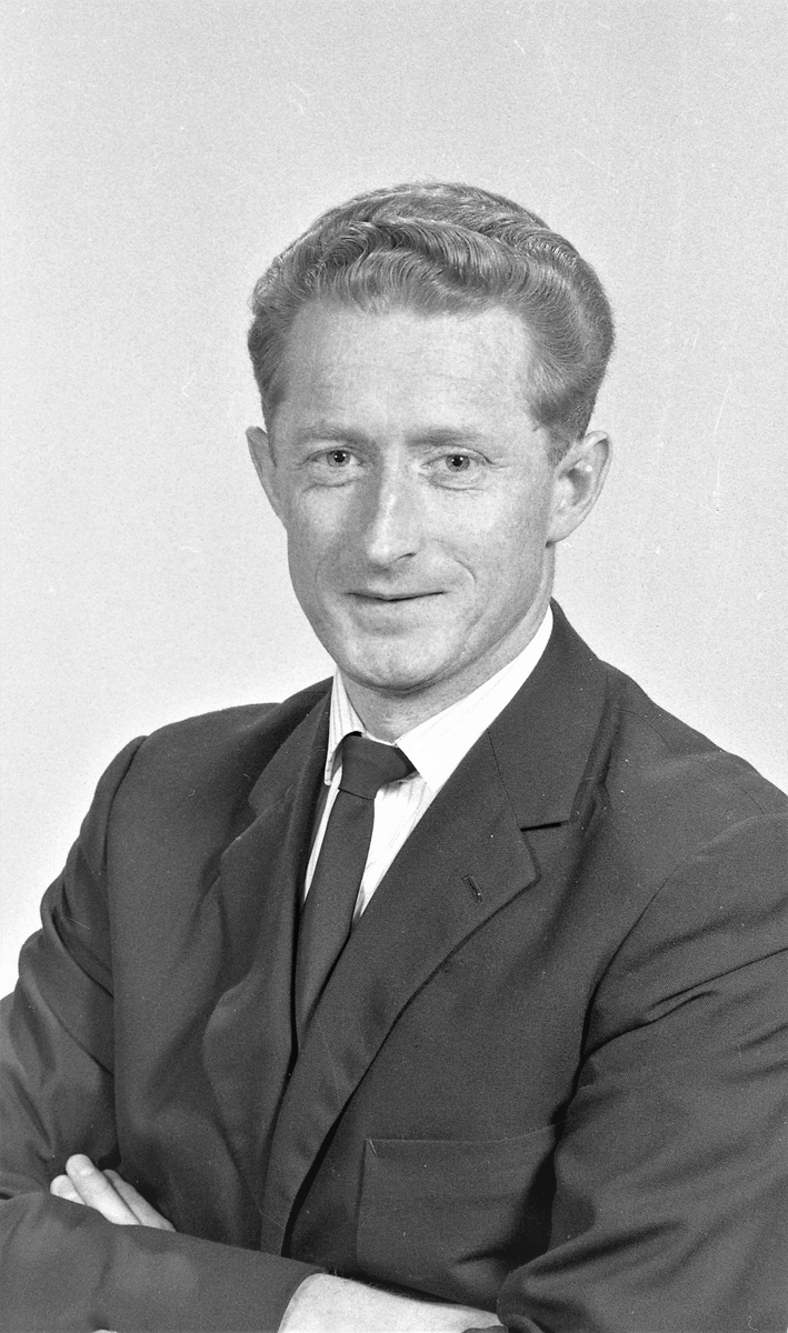 Elever og lærere ved Stuertskole 1969-70. Bestilt av Stuertskolen
