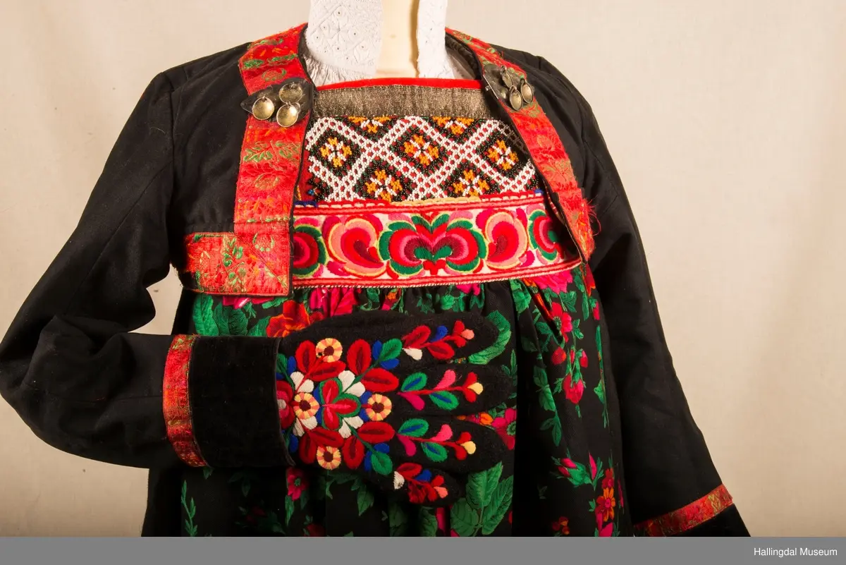 Bunad fra Hemsedal i Hallingdal