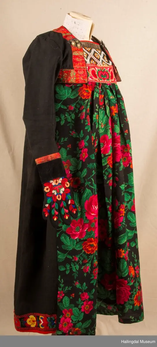 Bunad fra Hemsedal i Hallingdal
