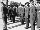 Krigsmans erinran den 4 juni 1971.

Regementschefen överste Stig Colliander visiterar Livkompaniets soldater.
Bland befälen syns från vänster löjtnant Per Aschan, bataljonchefen major Torsten Björkeroth och överste Stig Colliander.
Obs! Två bilder