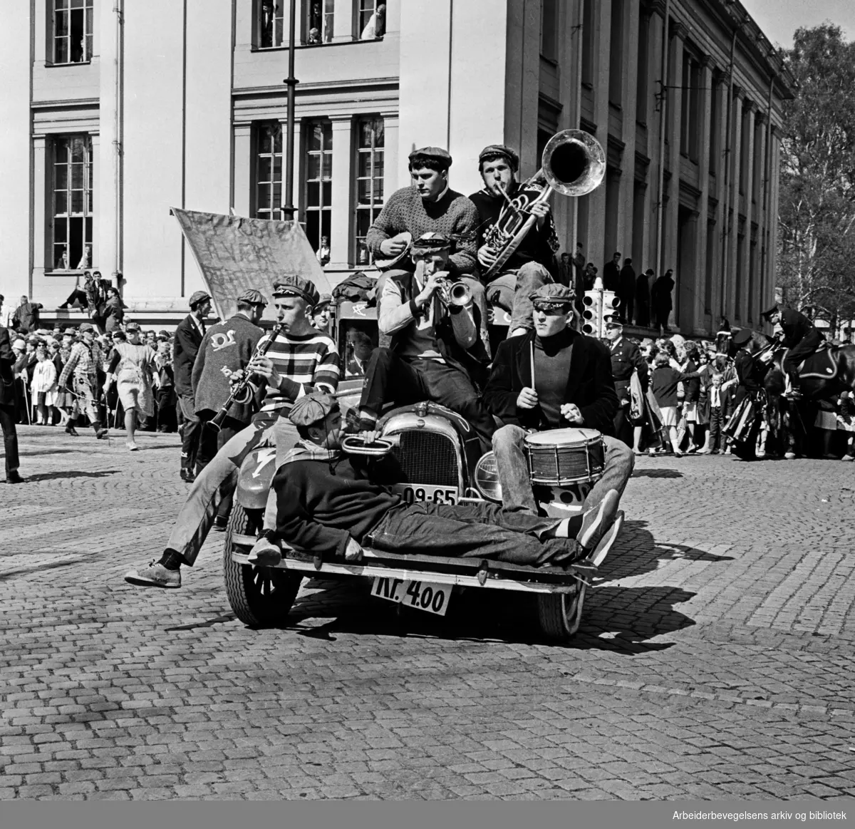 Russetoget. 17. mai 1962.