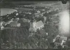 Flygfoto över Hudiksvall och kyrkan.