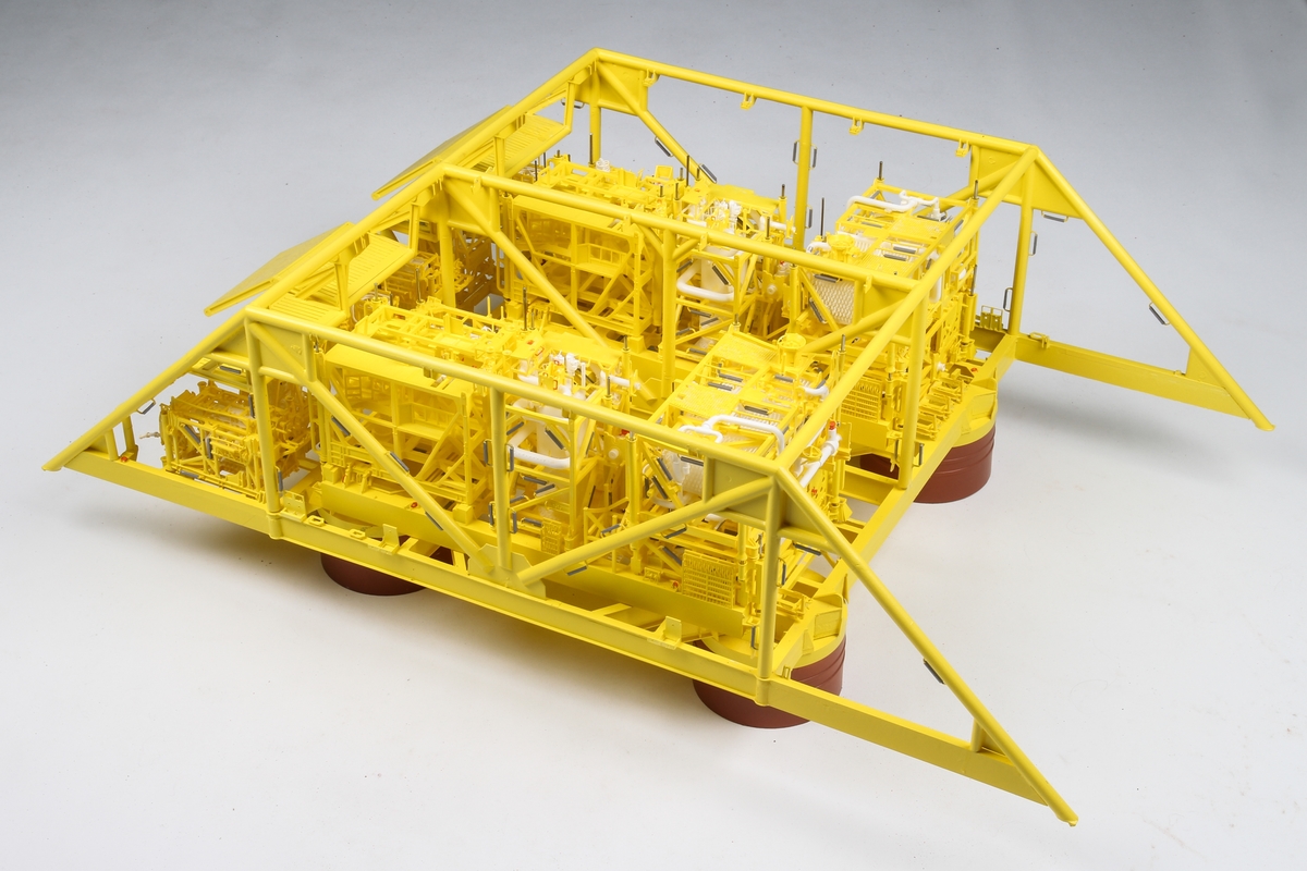 Modell av gasskompresjonsmodul. Modellen er bygget i målestokk 1:100.