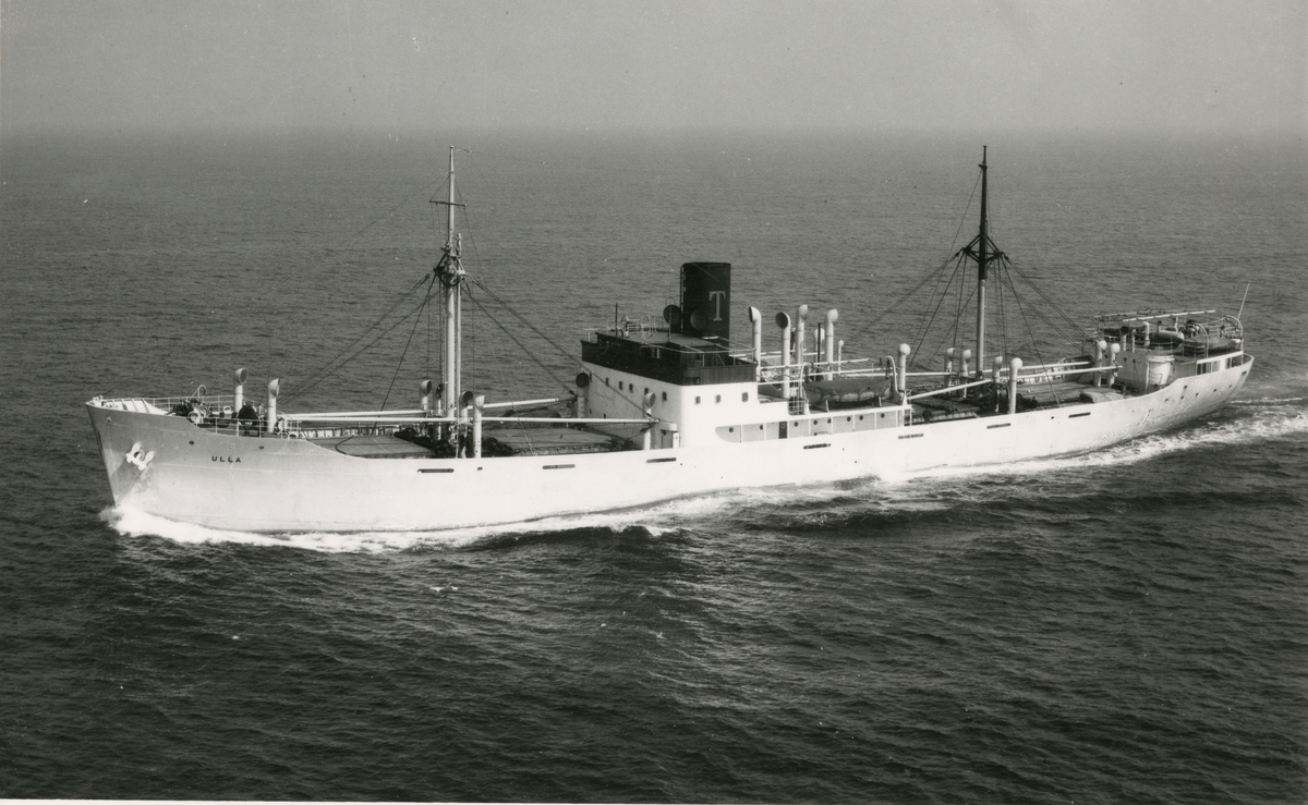 Ägare:/1944-54/: AB Transmarin. Hemort: Hälsingborg.