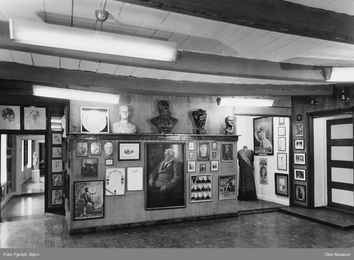 Teatermuseet, interiør, utstilling, Bjørn Bjørnsons vegg