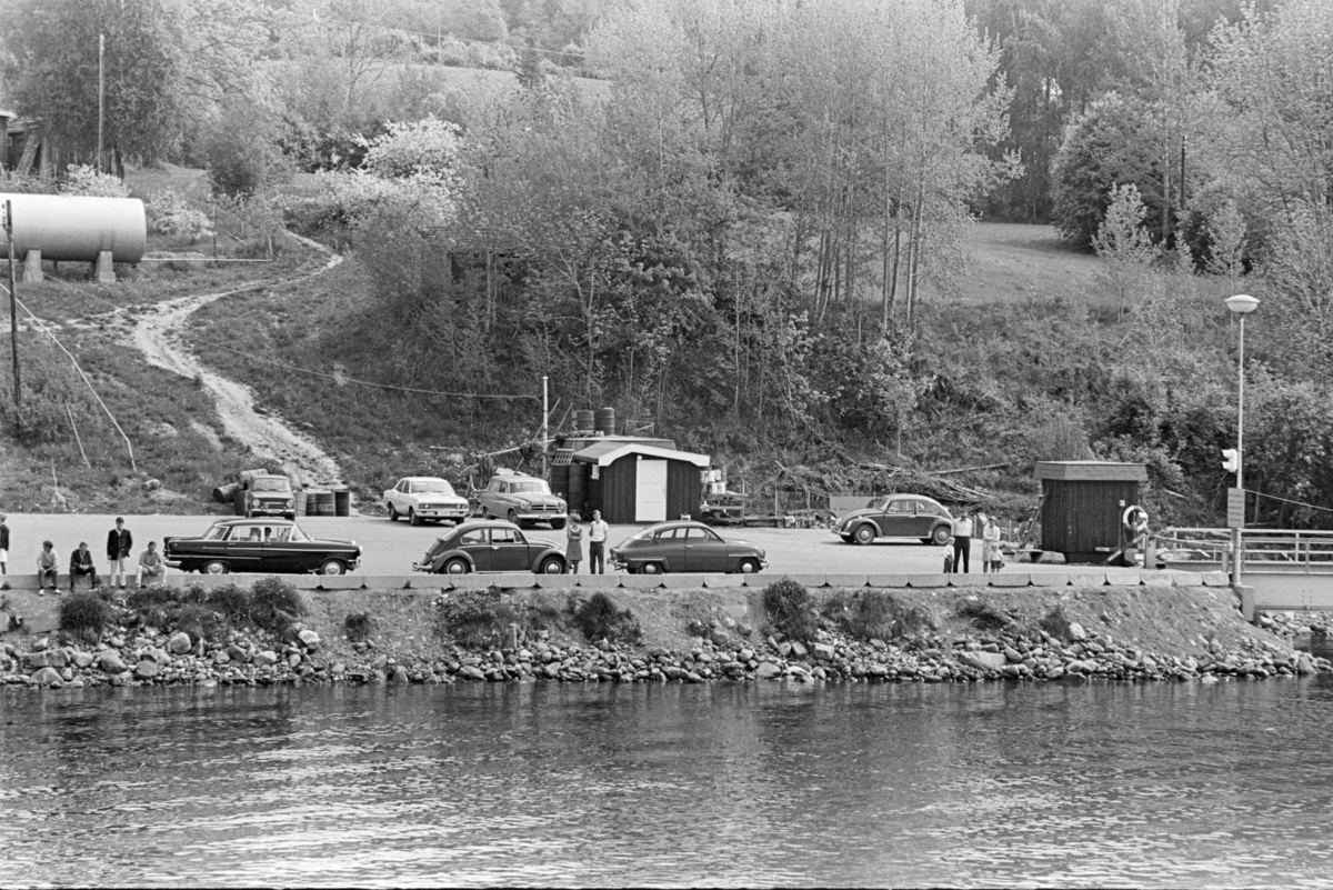Mengshoel, fergeleie, bilkø, Fergeforbindelse over Mjøsa mellom Mengshoel-Gjøvik. Personbiler, lastebiler,