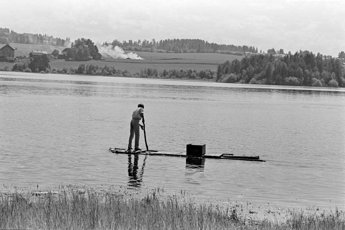 Åkersvika, badeliv, tømmerflåte, ungdom, Vang H.