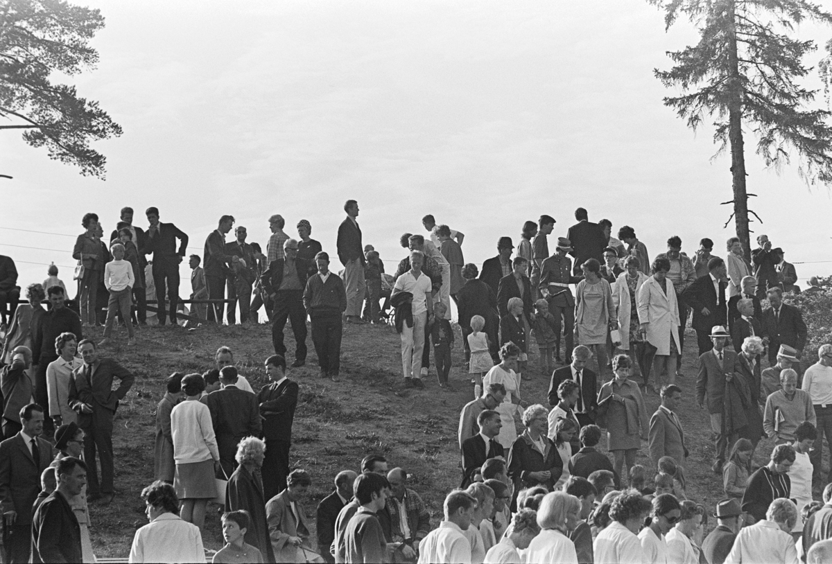 Musikkfestival, Hamar. Vangsvegen, Utstillingsplassen, Hans Majestet Kongens Garde, Garden, tilskuere,
