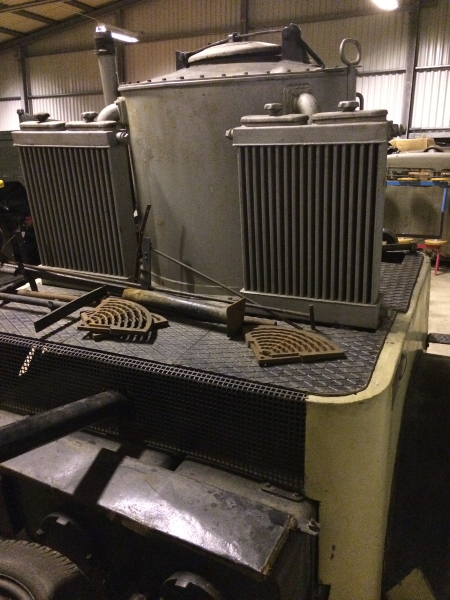 Släpvagn till buss med gengasaggregat för vedgas. SJ inventarienummer 8332.
