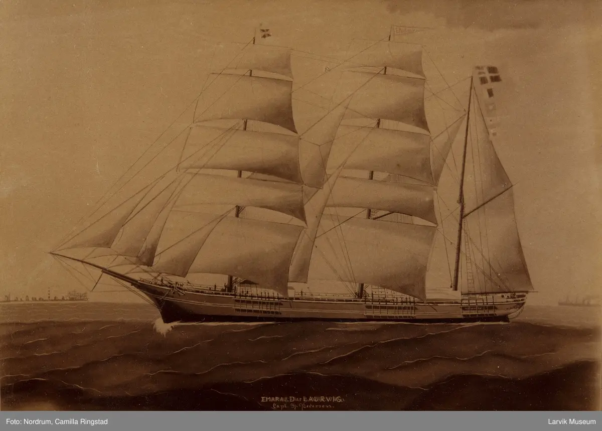 EMERALD av Larvik ( feilskrevet på bildet)