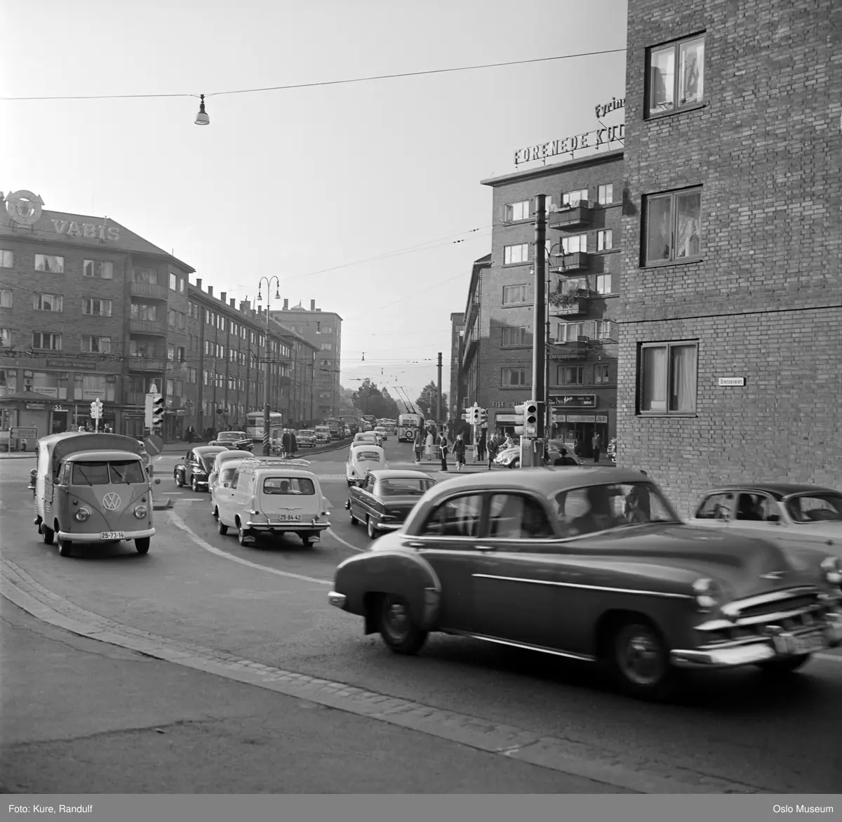 gatekryss, biler, trafikk, bygårder