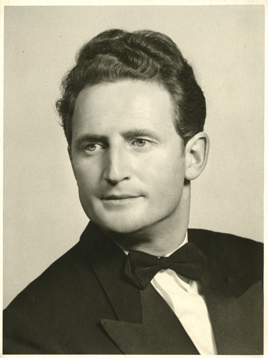 Fra Olaf T. Ranum's "kunstnervegg". Bildet viser Jostein Eriksen.