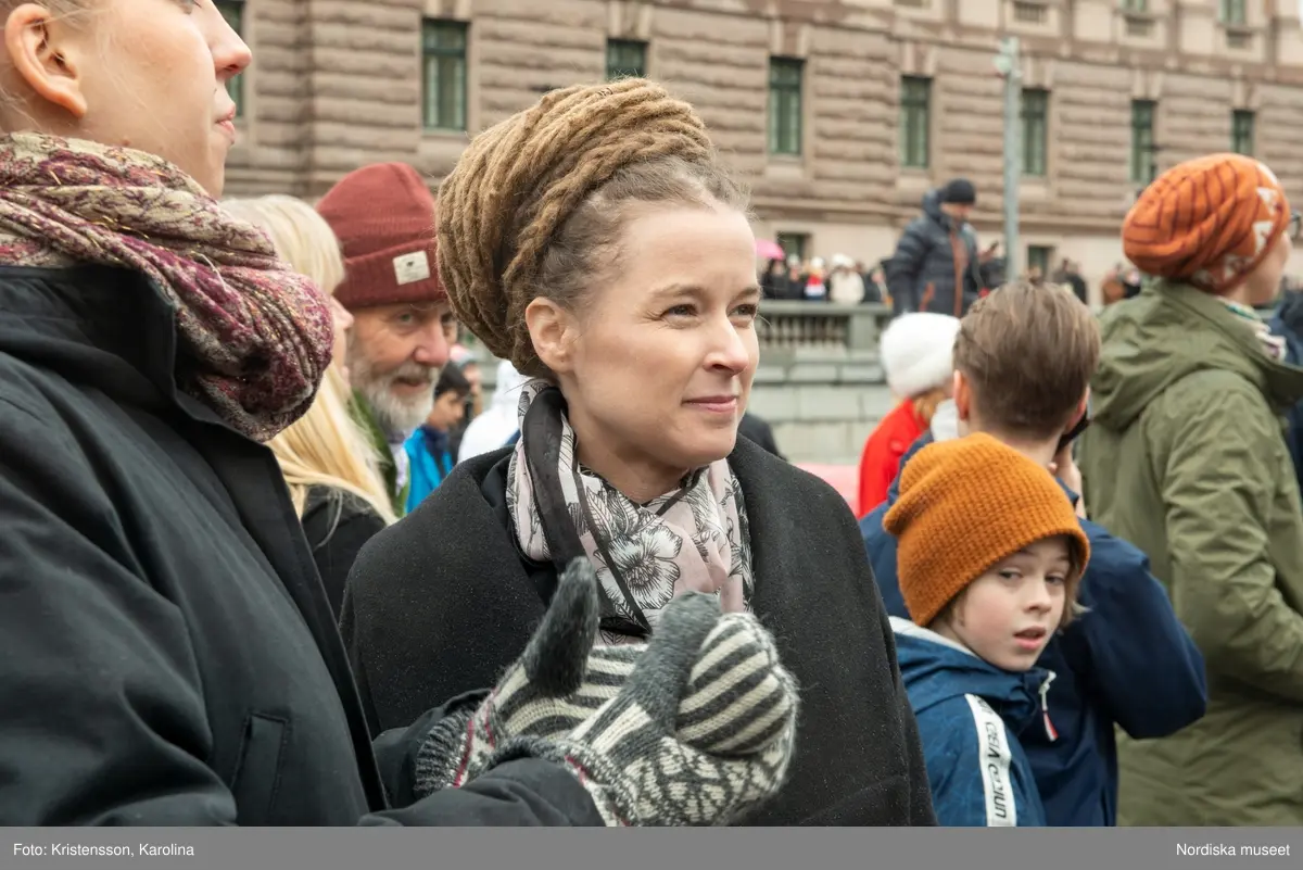 Klimatstrejk, skolstrejk. Skolungdomar tågar från Sergels torg till Mynttorget. Den globala ungdomsledda rörelsen Fridays for future och dess grundare Greta Thunberg är på plats.